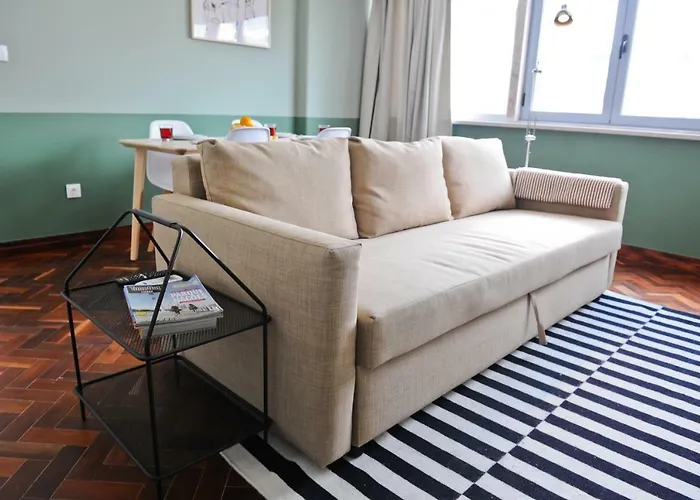 شقة Gin O'clock In - By Misha's Place 3a *