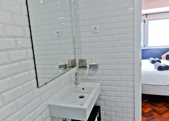 Gin O'clock In - By Misha's Place 3a شقة Lisboa